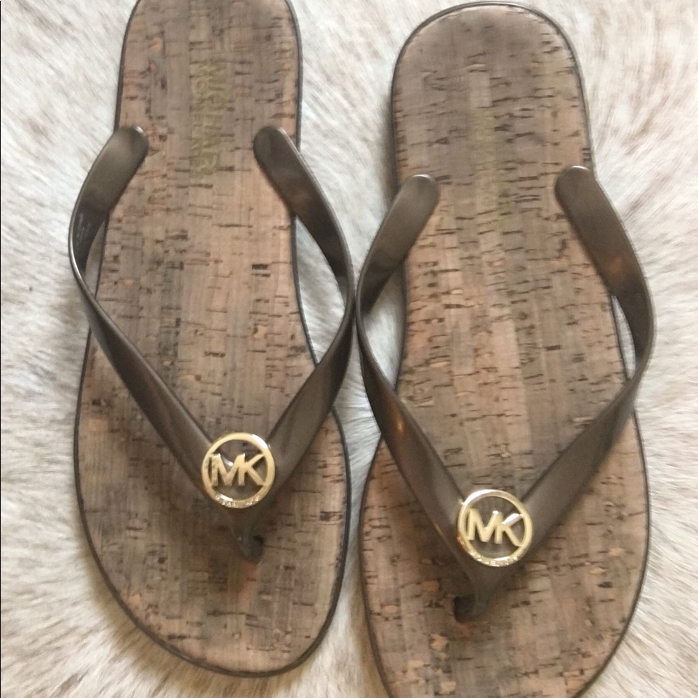 Micheal Kors flip flops